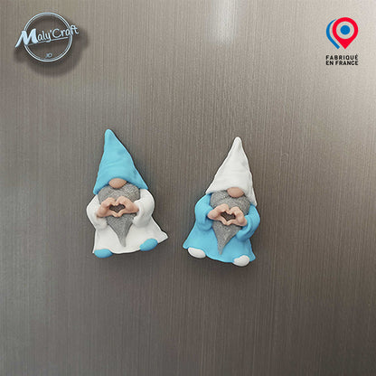 Gnome aimanté bleu & blanc Marseille – Figurine 3D “Mains en cœur” – Création Maly’Craft