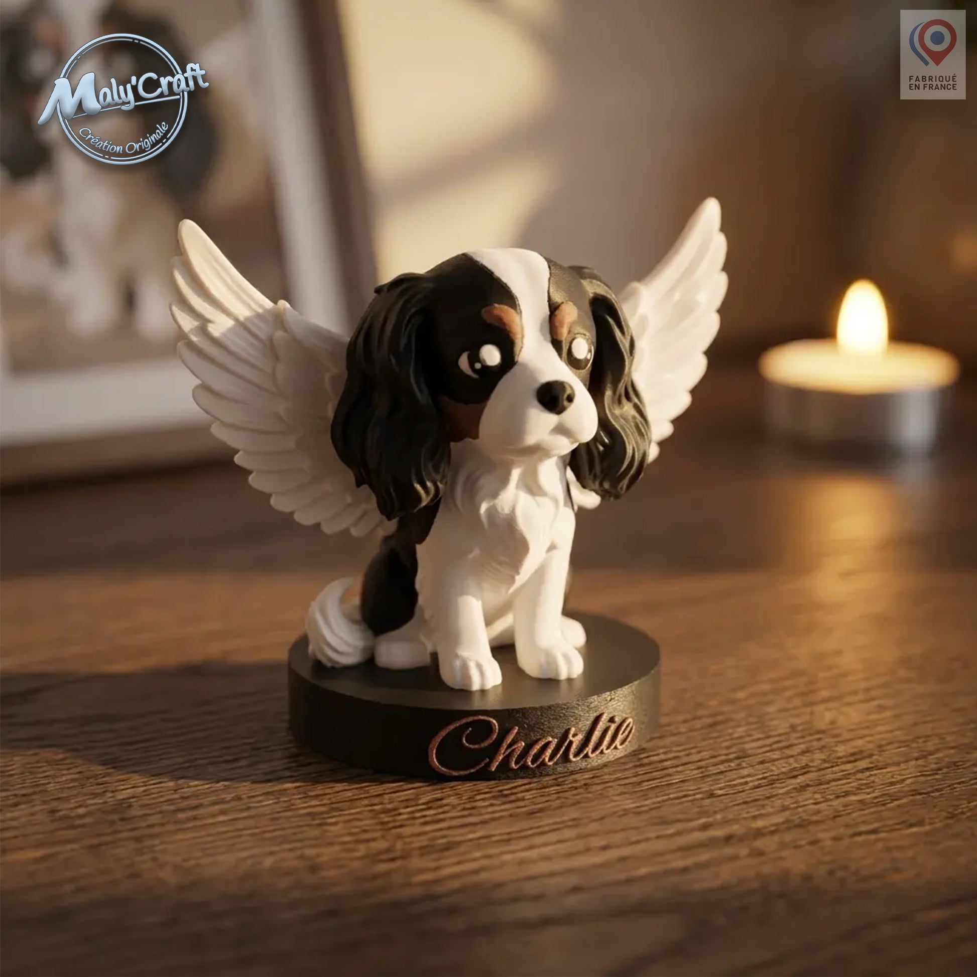 Figurine Cavalier King Charles ange robe tricolore avec ailes blanches, statuette mémorial chien 3D MalyCraft