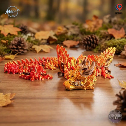 Figurine de dragon articulé avec un design d'écailles en feuilles. Impression 3D en filament brillant aux couleurs d'automne (orange, or, rouge). Vue complète du produit sur un fond studio dégradé rouge pour montrer la qualité de finition.