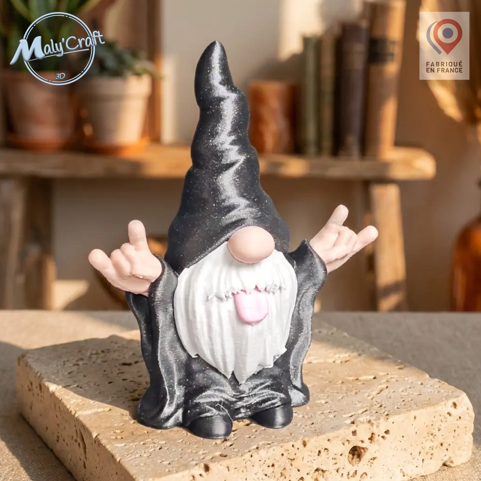 Gnome Rocker MalyCraft : impression 3D de précision réalisée en France. Robe noire pailletée, geste métal et barbe blanche. Posé sur pierre sous lumière Golden Hour. Expertise technique, textures 3D détaillées et style original.

International Version
MalyCraft Rocker Gnome: precision 3D printed figurine made in France. Black glitter robe, rock on gesture, white beard. Resting on stone in Golden Hour light. Detailed tactile 3D textures. Professional quality tech accessory.