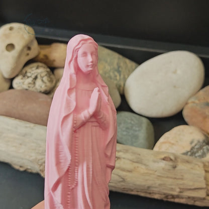Customizable 3D Colored Virgin Mary Statue – Modern Religious Decoration